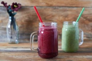 9 Simple Smoothie Recipes for Holiday Season Sipping