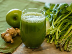 My Favorite Green Juice Recipe: Drew Canole of Fitlife.Tv