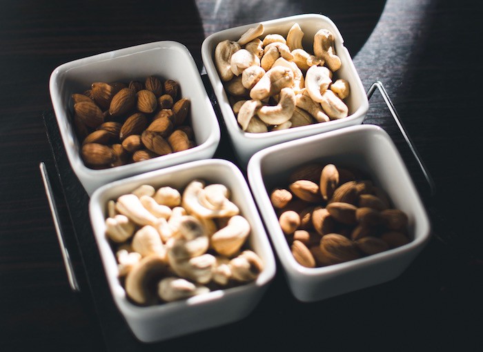 almonds_cashews