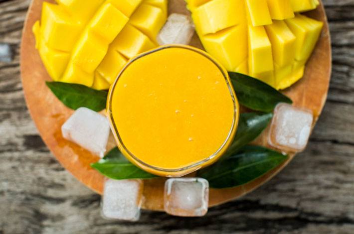 Whip up Dara Hartman's super-hydrating mango smoothie