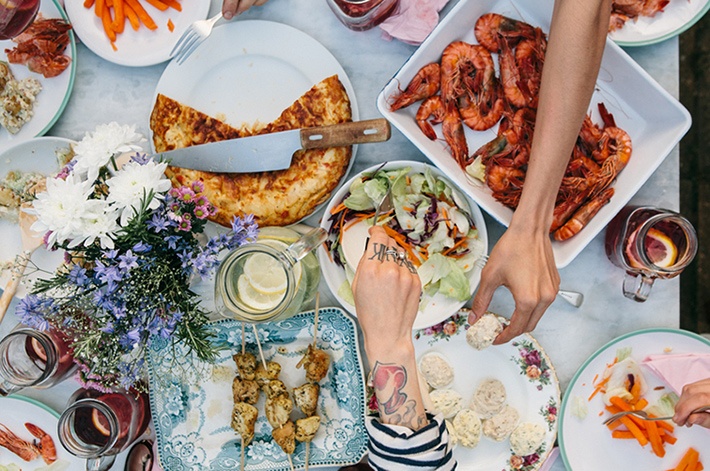 Throw a stress-free, super-memorable dinner party