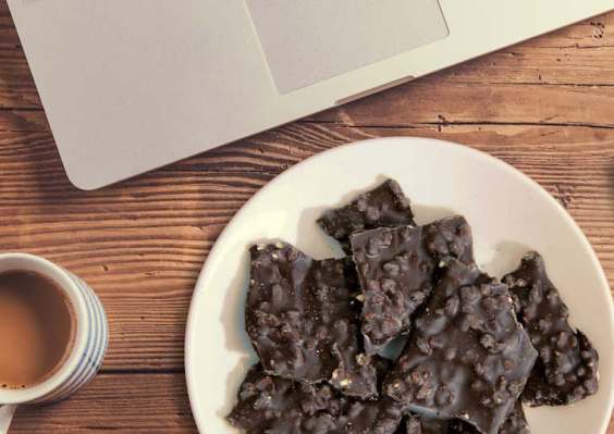 The Argument for a 3 P.M. (Dark) Chocolate Snack
