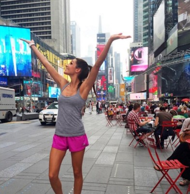 I Worked Out With Kayla Itsines IRL—Along With Thousands of Screaming Fans