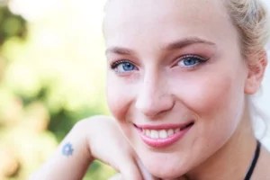 How facial oils give you glowing skin, not zits