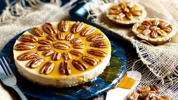 9 Raw, Vegan Pies to Be Thankful for This Year