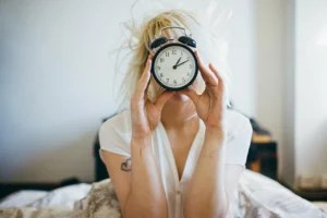6 easy ways to wake up early - even you're not a morning person
