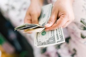Want more cash in 2017? Try this holistic “money cleanse”
