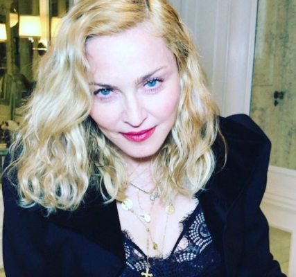The Genius Anti-Inflammatory Bath Ingredient Madonna Swears By