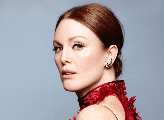 Julianne Moore's Easy (and Free!) Trick for Maintaining Perfect Skin