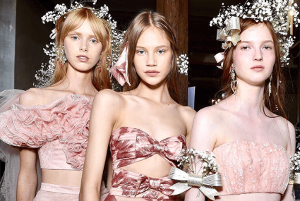 Try This Simple (but Dreamy!) Flower Crown Hack From Paris Fashion Week