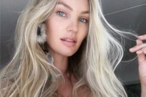 The beauty-boosting smoothie recipe that this Victoria's Secret model swears by