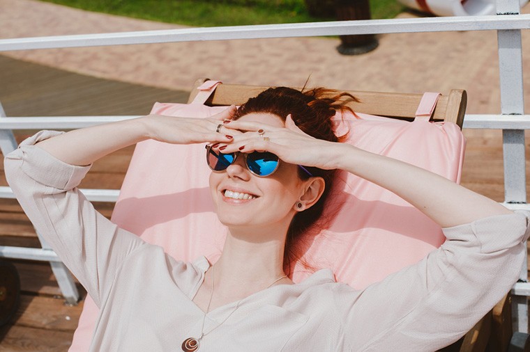 The cutest rose-framed sunglasses for summer