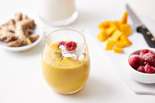 10 Turmeric Smoothies to Glow up Your Body—and Your Instagram