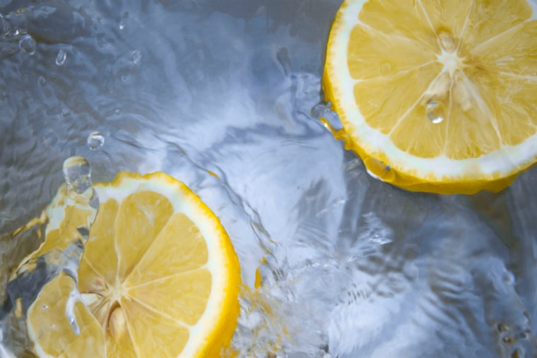 add lemon to your water to stay hydrated while flying