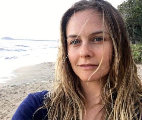 The Juice Alicia Silverstone Turns to When She Craves Something Sweet