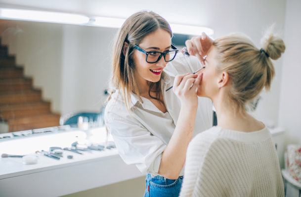 5 Genius Ways a Makeup Artist Uses Concealer