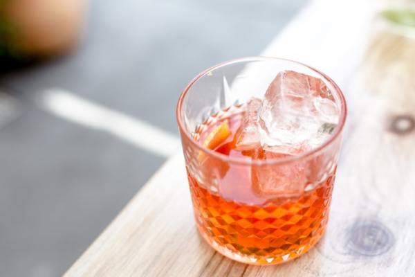 How to Use Apple Cider Vinegar and Kombucha to Make the Perfect Whiskey Cocktail