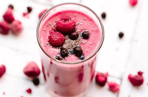 8 Super-Filling Smoothie Recipes to Help You Live That High-Fibe Life