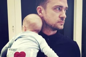 How Justin Timberlake makes push-ups a fun family activity