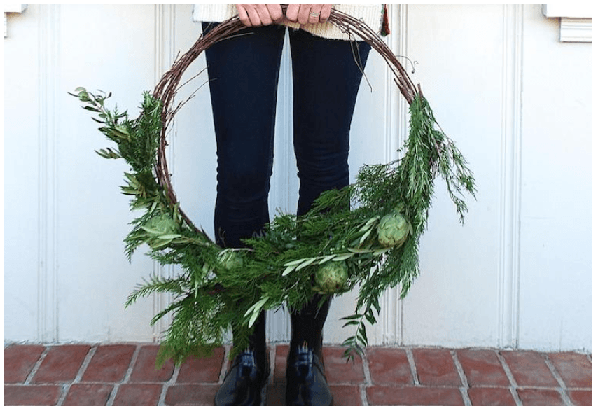 THE DIY HOLIDAY WREATH YOU CAN CRAFT FROM HEALTHY KITCHEN INGREDIENTS