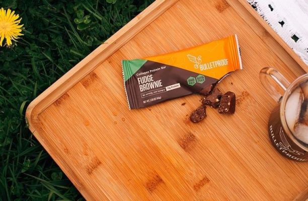 8 Keto Protein Bars That Are Nutrient-Filled