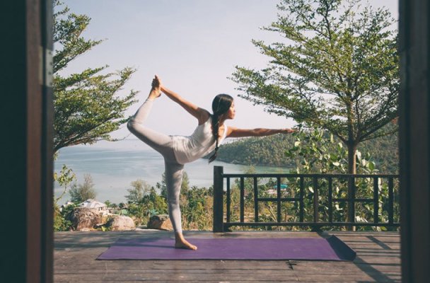 Need New Year's Eve Plans? Book One of These 6 Dreamy Yoga Retreats for a...