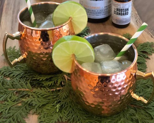 This Spiced-up Version of a Moscow Mule Uses Turmeric *and* Apple Cider Vinegar