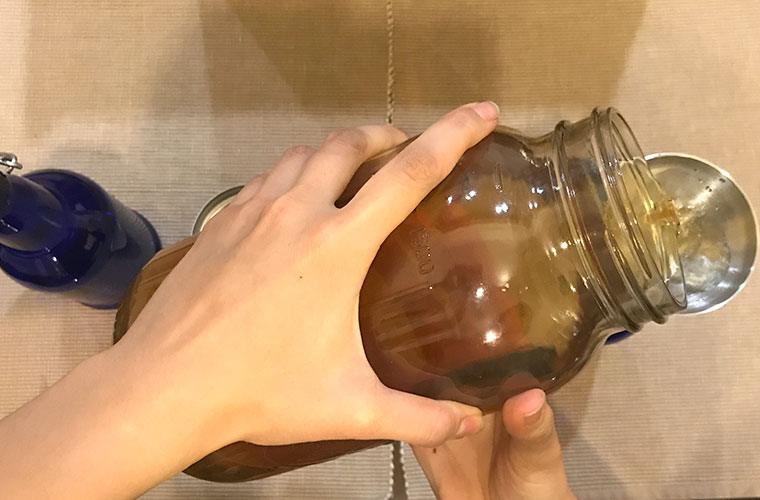 Bottling home-brewed kombucha