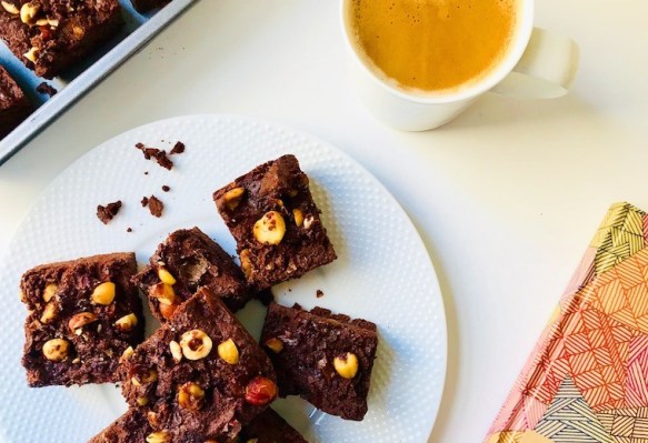 This Brownie Recipe Is Rich, Chocolatey, *and* Ketogenic-Friendly