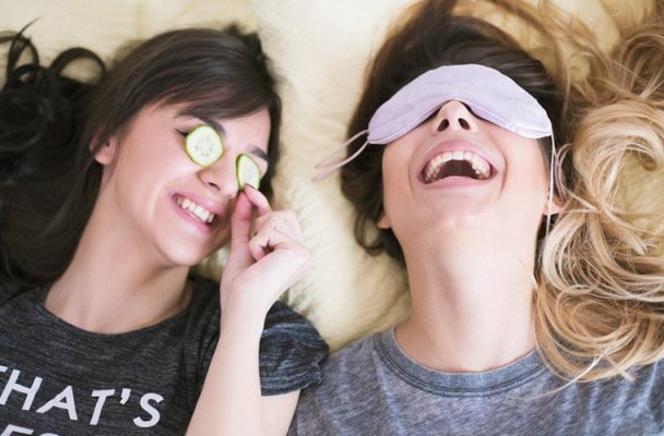 Quiz: What Should You Do During Your Next Chill Girls' Night in?