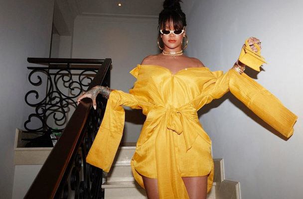 Is Rihanna Making Womanspreading a Thing?