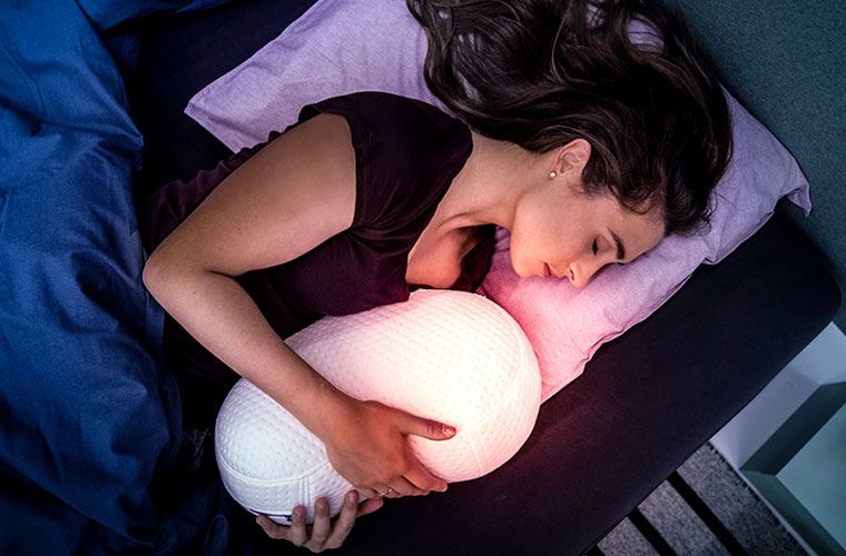 The sleep robot pillow Somnox may help with rest | Well+Good