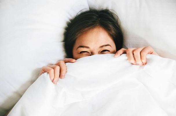 3 Bedroom Hacks to Make Sure You're Sleeping at the *Exact* Perfect Temperature