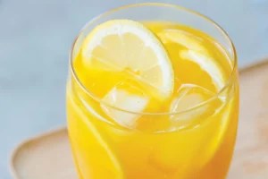 This spicy turmeric lemonade is an Ayurvedic win for all 3 doshas