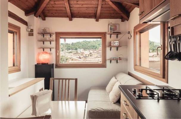 5 Budget-Friendly Airbnbs Where You Can Live Out Your Tiny-Home Dreams