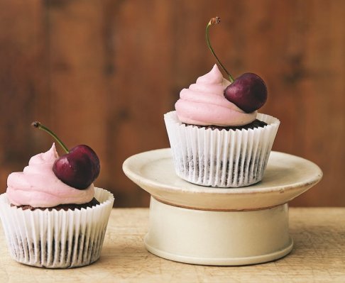 Turn Avocados Into Cupcakes With This Easy Recipe (Plus, the Secret to Avoiding a Guac-Y...