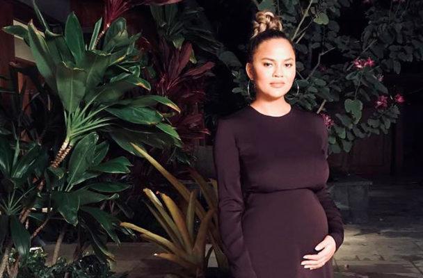 The One-Step Dinner Chrissy Teigen Is Obsessed With Right Now