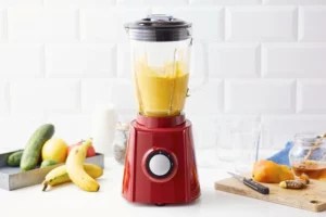 How to remove turmeric stains from your blender in one easy step