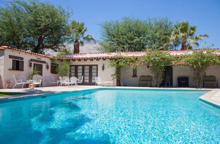 5 perfect Airbnbs for a July 4th pool party