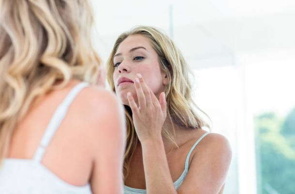 Pimple-Popping PSA: Stop Treating Zits With Toothpaste, Like, Immediately