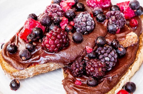 This Sinfully Sweet Chocolate Breakfast Spread Is Totally Healthy—Here's How to Make It