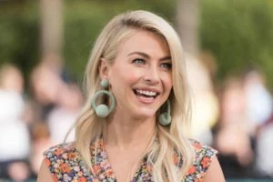 Take your workout to the next level like Julianne Hough with a (dance) cardio break