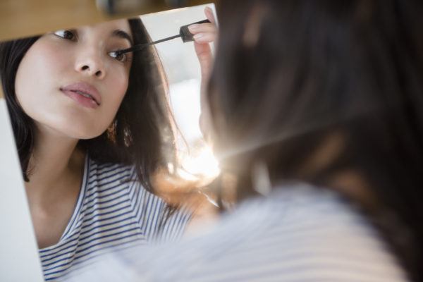 A Makeup Artist Reveals the Time-Saving Trick to Doing Your Lashes and Eyeliner at the...