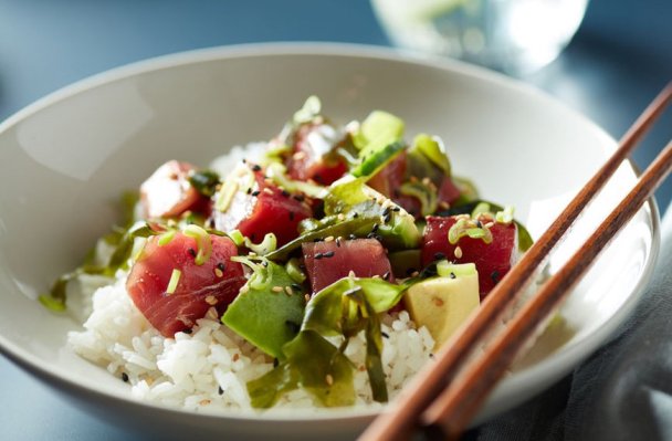 5 Tricks to Give Your Poke Bowl the Healthiest Spin Possible
