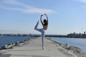 Swan Lake-inspired lunges give leg day a whole new spin