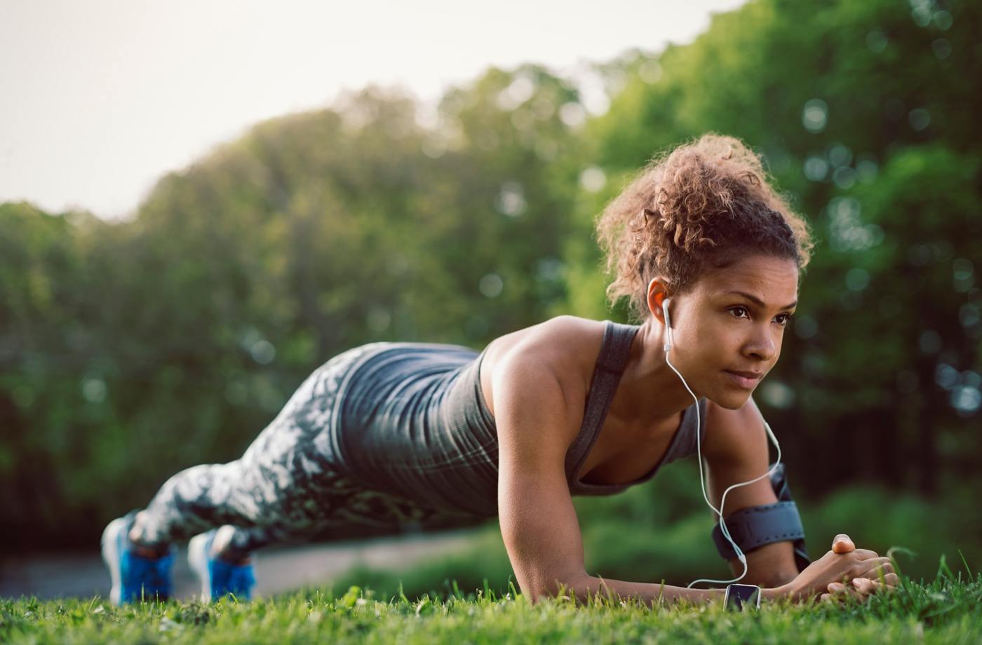 The Jennifer Lopez workout routine has planks