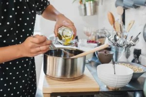 How to use 8 different healthy cooking oils