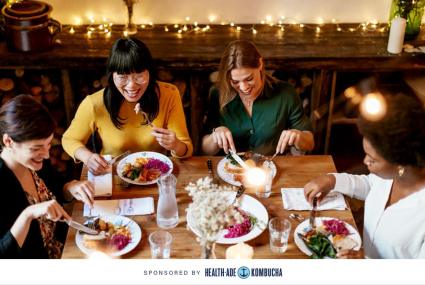 3 Tips for Having a Bloat-Free Holiday Party Season, According to Celeb Nutritionist Kimberly Snyder