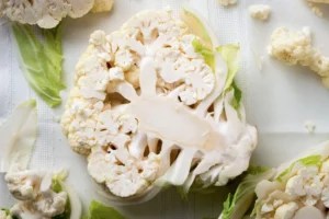 A mess-free way to cut cauliflower in to florets from Ina Garten that's genius and easy