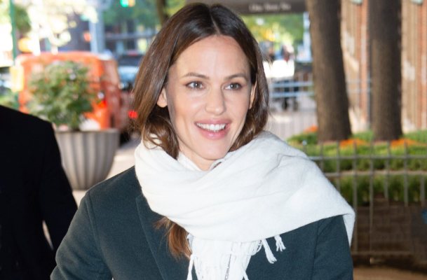 How to Make a Salad That's Satisfying Every Single Day, According to Jennifer Garner